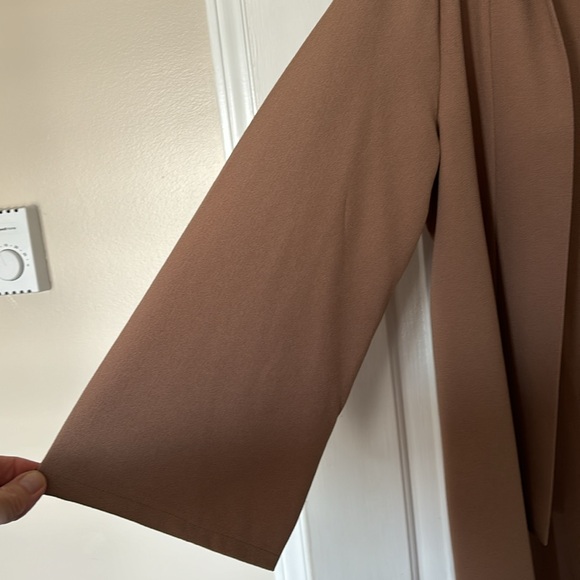 Light dress jacket/coat - Picture 2 of 5